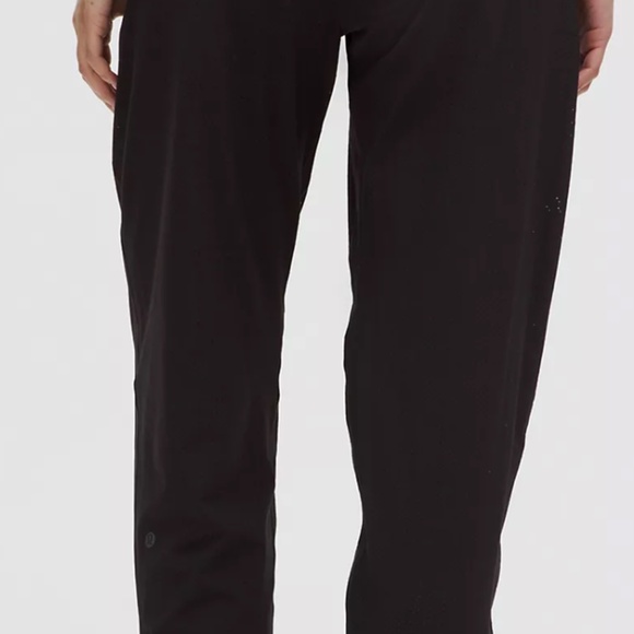 Lululemon Adapted State Perforated High-Rise Jogger - Size 6 - Picture 3 of 5